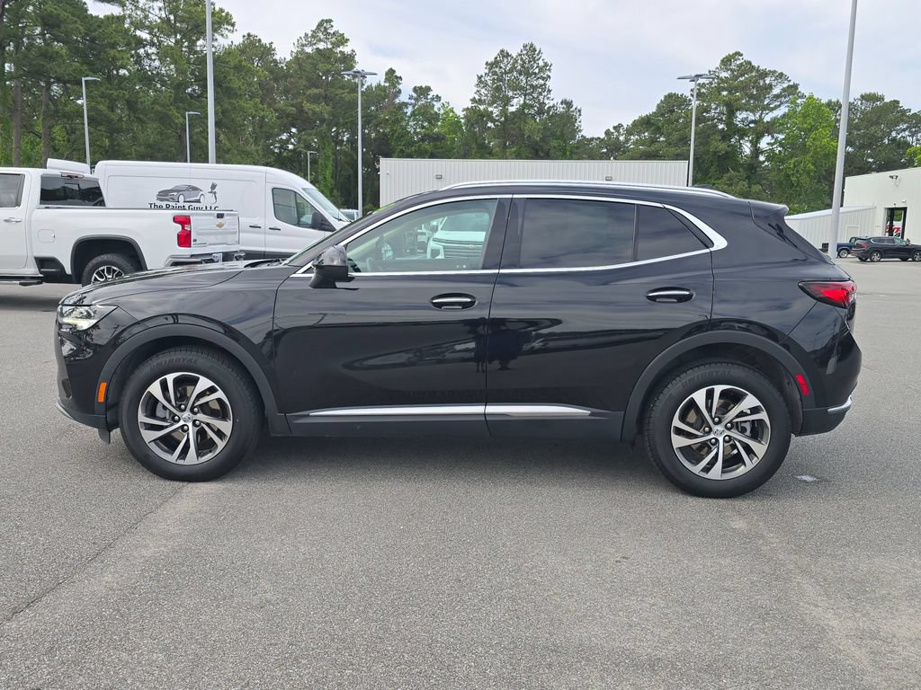 Used 2022 Buick Envision Essence w/ Technology Package I FWD image 2