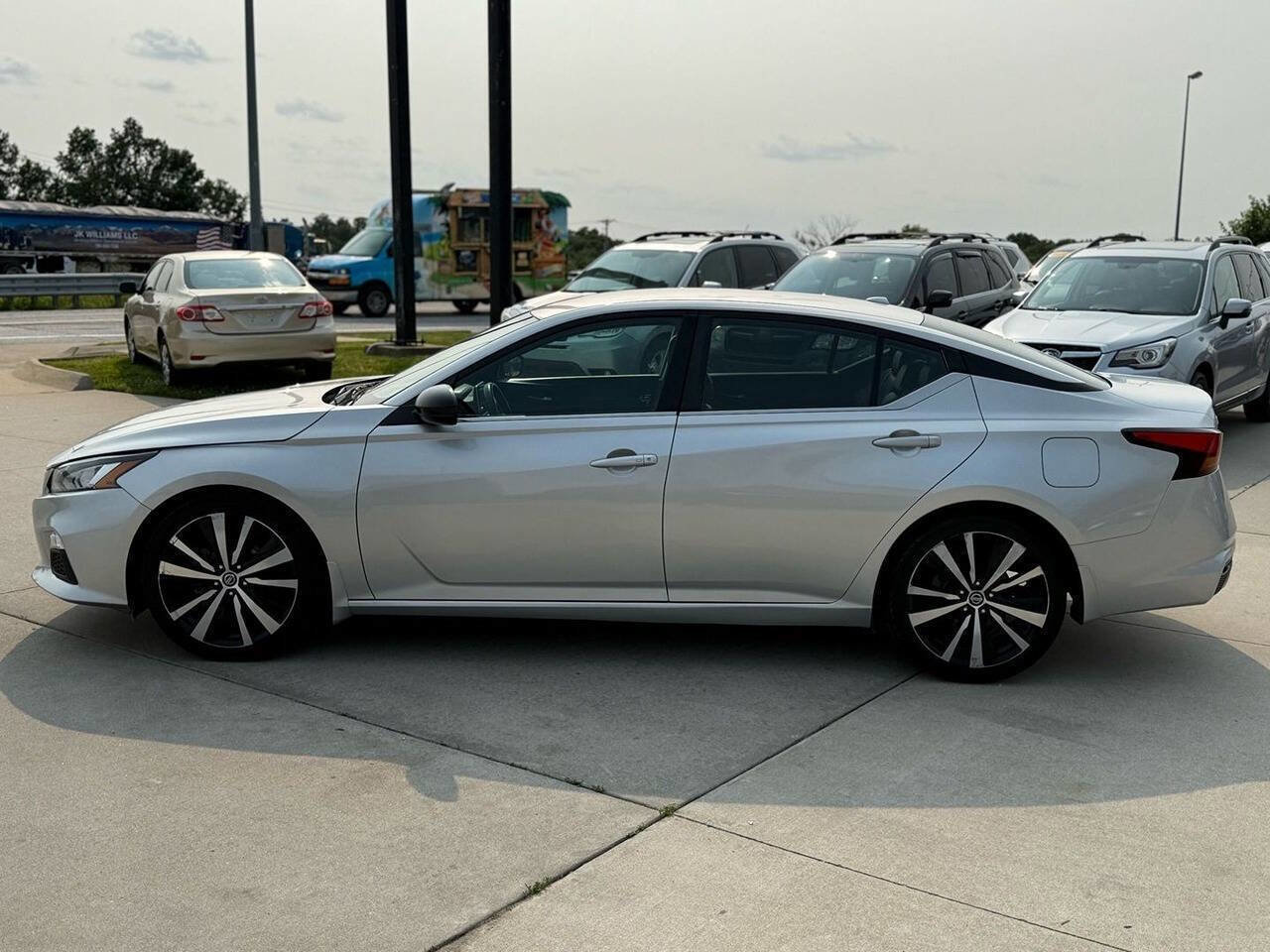 Used 2020 Nissan Altima 2.5 SR image 10