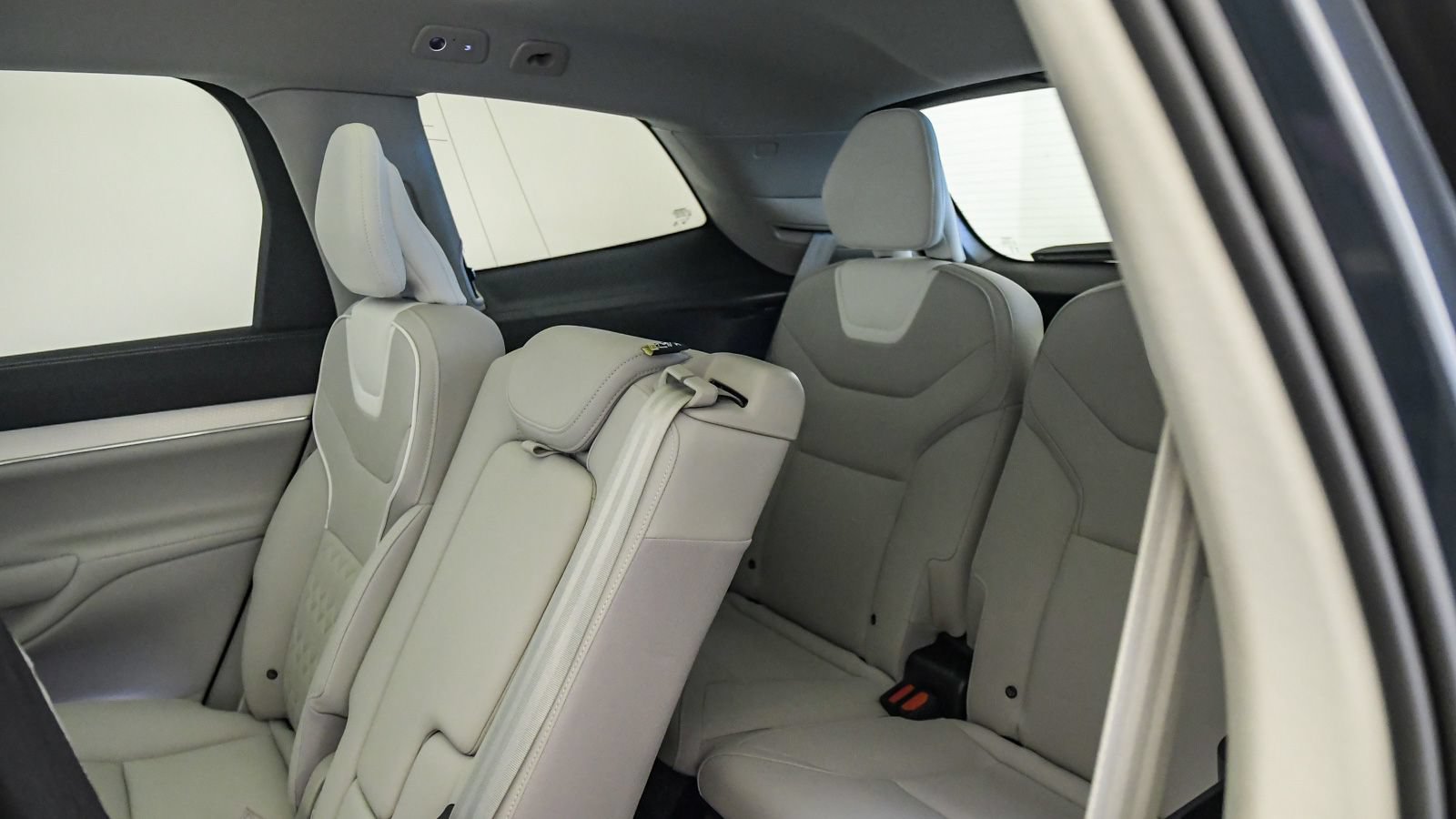 Certified 2025 Volvo EX90 Ultra AWD/4WD image 19