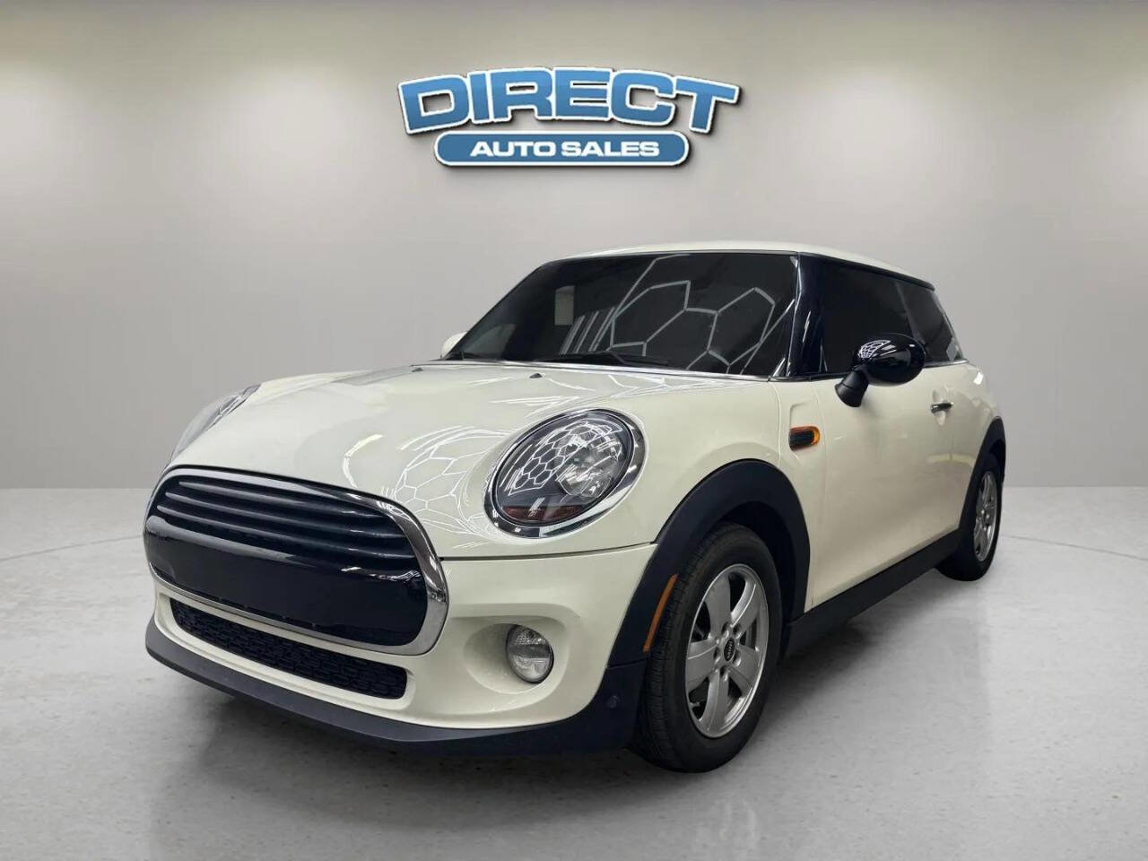 Used 2019 MINI Cooper 2-Door Hardtop FWD image 3
