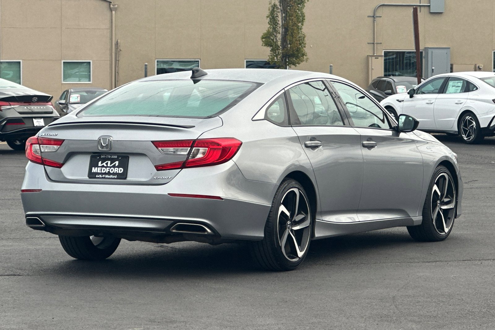 Used 2022 Honda Accord Sport image 4