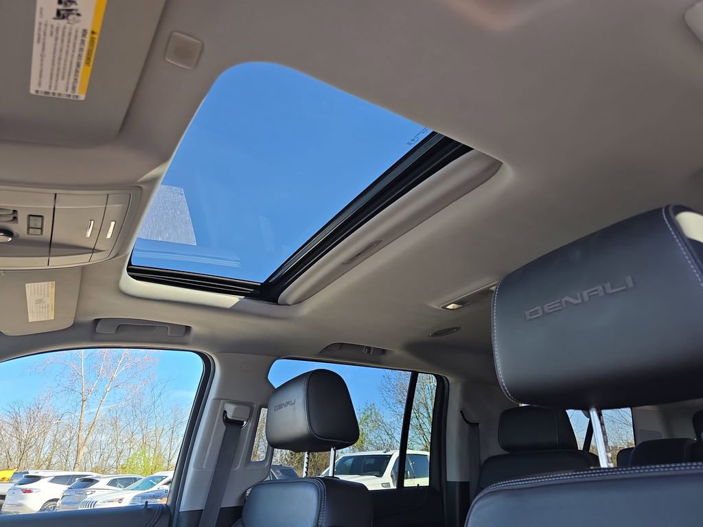 Certified 2020 GMC Yukon XL Denali AWD/4WD image 31