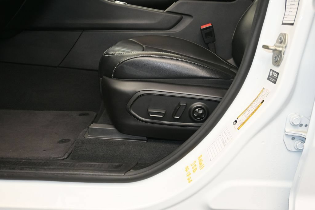 Used 2024 Jeep Grand Cherokee L Limited w/ Luxury Tech Group II AWD/4WD image 22
