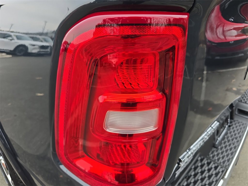New 2026 RAM 1500 4x4 Crew Cab image 34