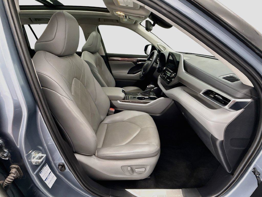 Used 2020 Toyota Highlander Platinum AWD/4WD image 19