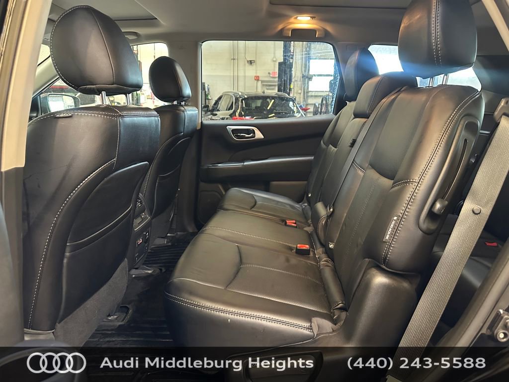 Used 2019 Nissan Pathfinder Platinum w/ Cargo Package AWD/4WD image 14
