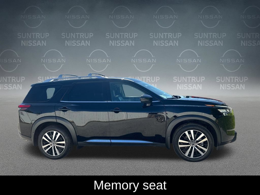Used 2025 Nissan Pathfinder Platinum w/ Cargo Package FWD image 8