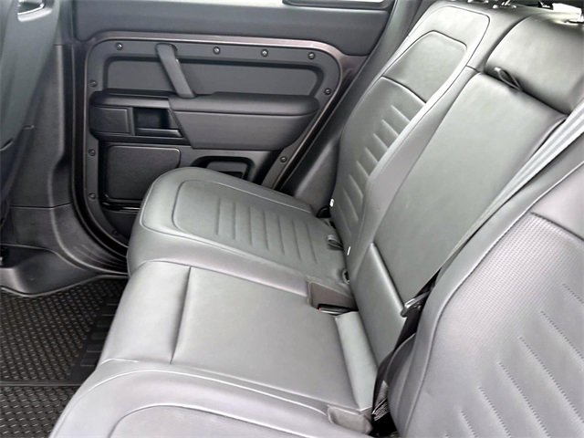 Used 2025 Land Rover Defender 110 image 12