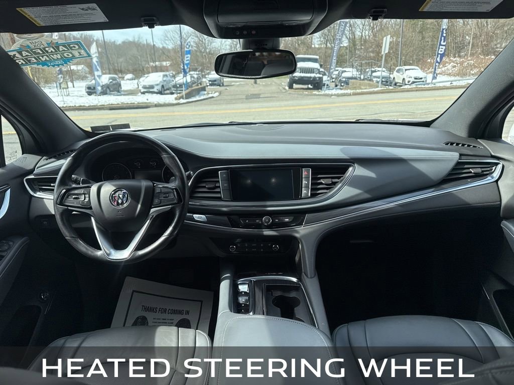 Used 2023 Buick Enclave Essence image 13