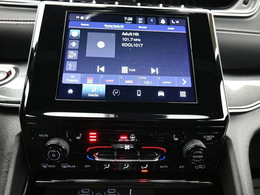 Used 2023 Jeep Grand Cherokee Altitude image 24