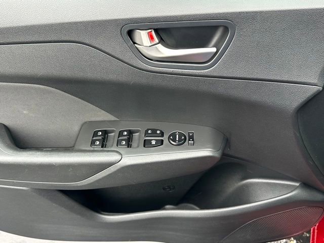 Used 2019 Hyundai Accent SE image 19