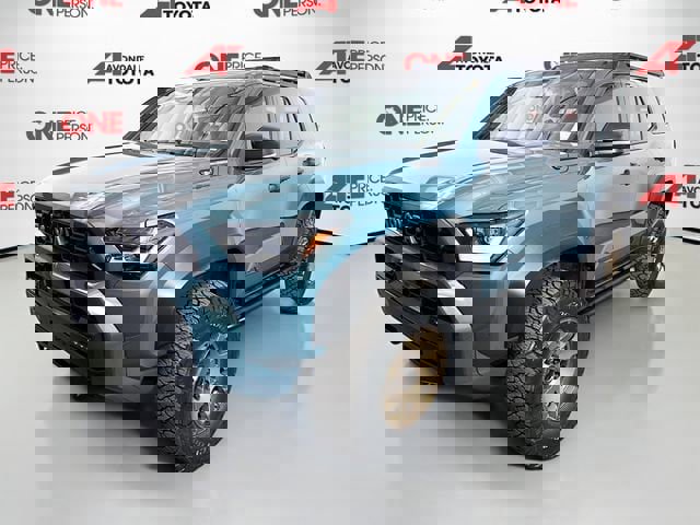 Certified 2025 Toyota 4Runner Trailhunter image 3