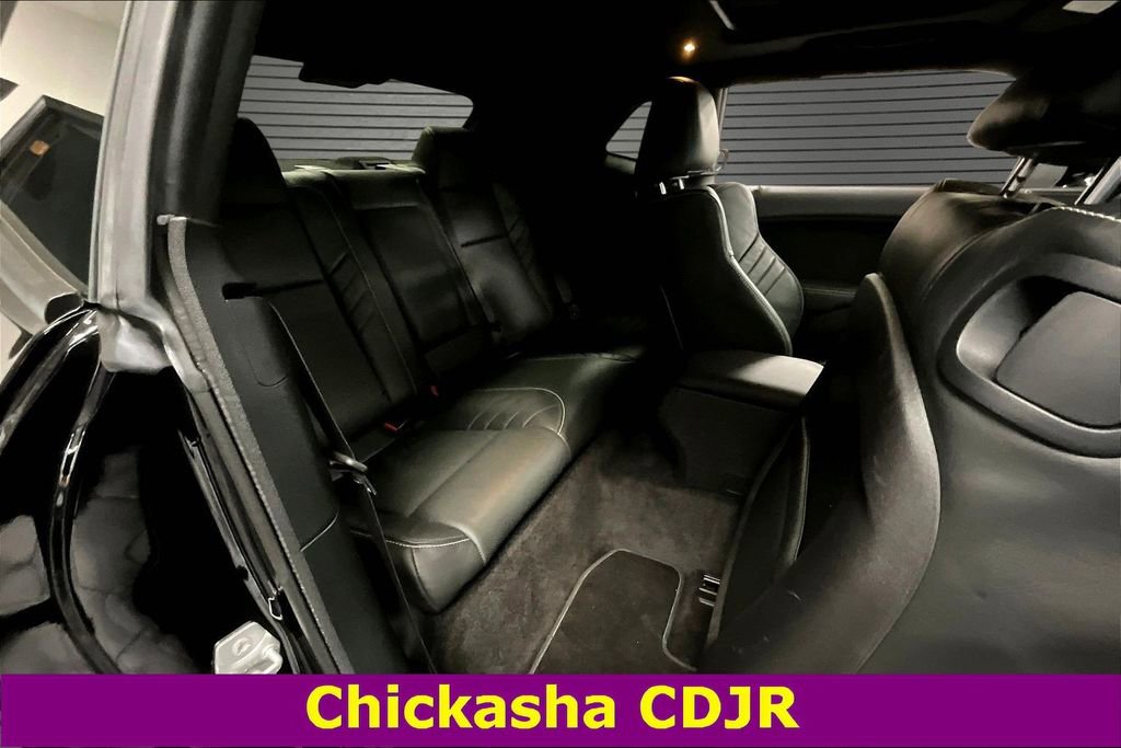 Used 2016 Dodge Challenger SRT Hellcat image 22