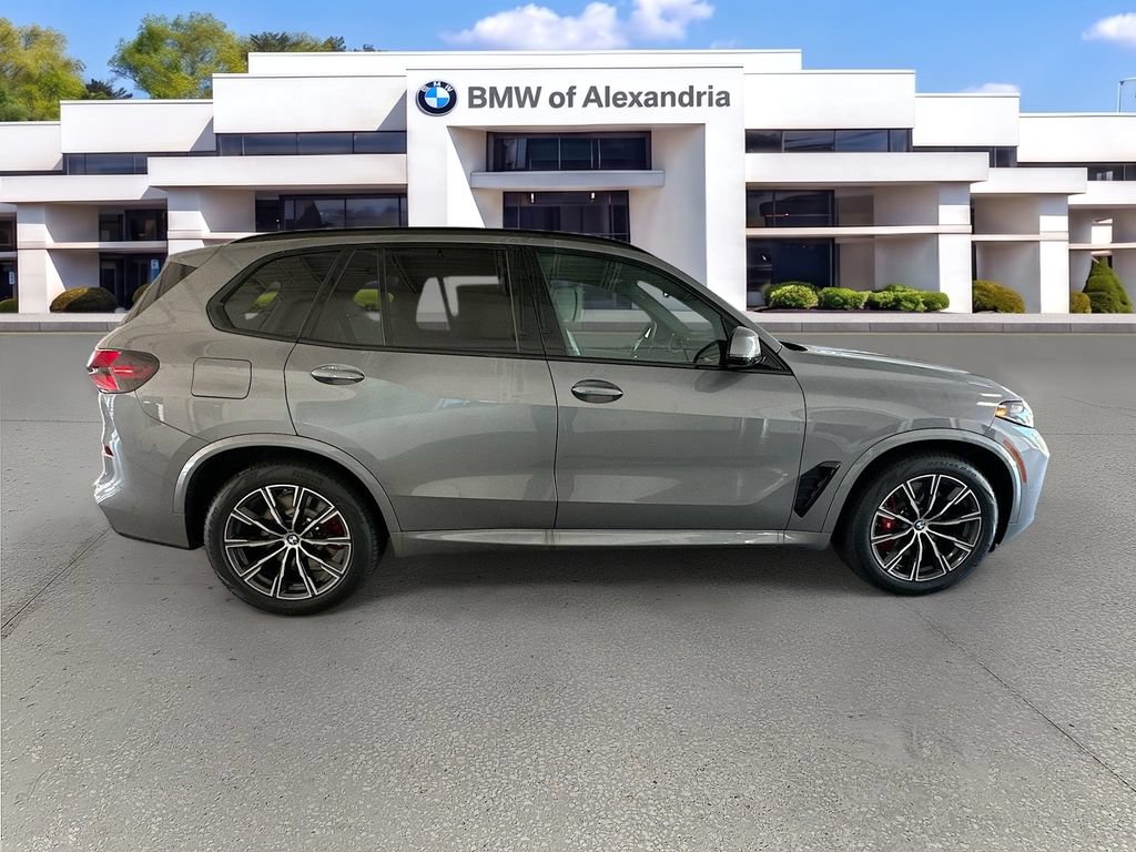 Used 2026 BMW X5 xDrive50e AWD/4WD image 8