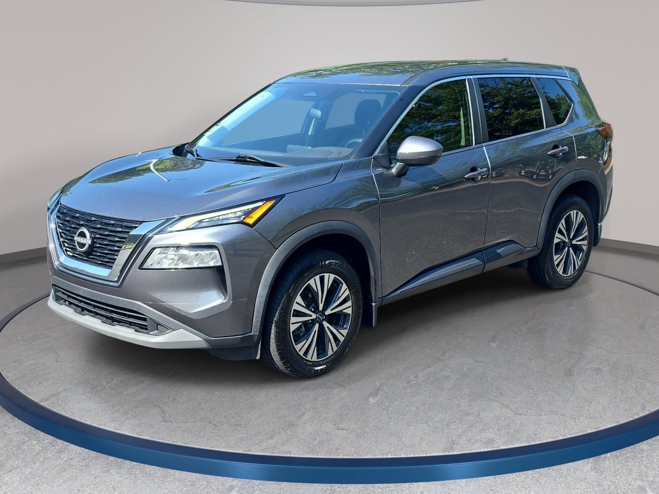 Used 2022 Nissan Rogue SV FWD image 1