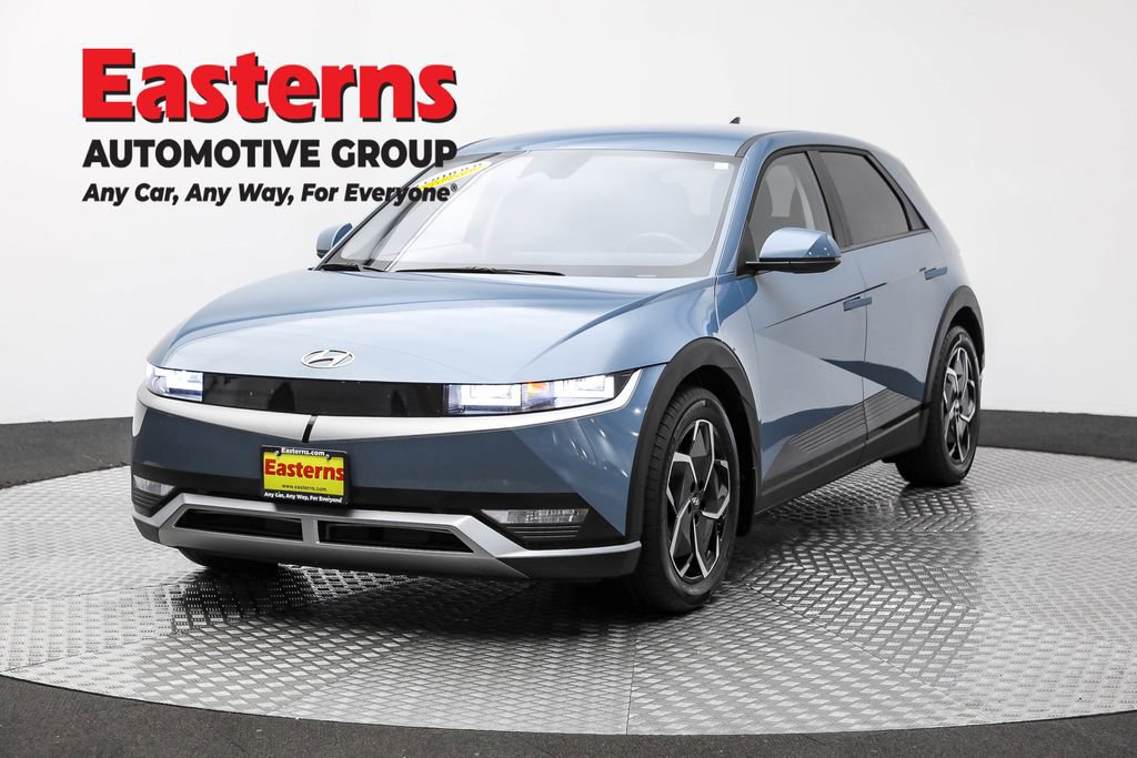 Used 2023 Hyundai Ioniq 5 SE image 1