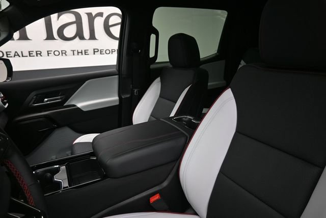 Used 2025 Chevrolet Silverado EV RST AWD/4WD image 12