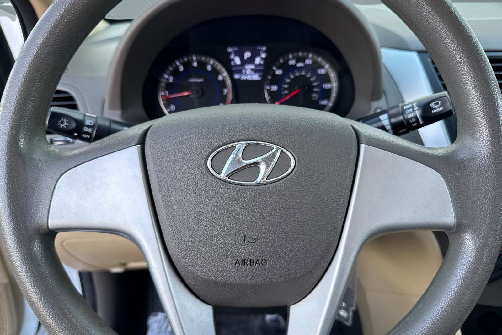 Used 2014 Hyundai Accent GLS image 15