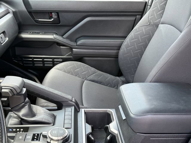Used 2026 Toyota Tacoma SR5 AWD/4WD image 9