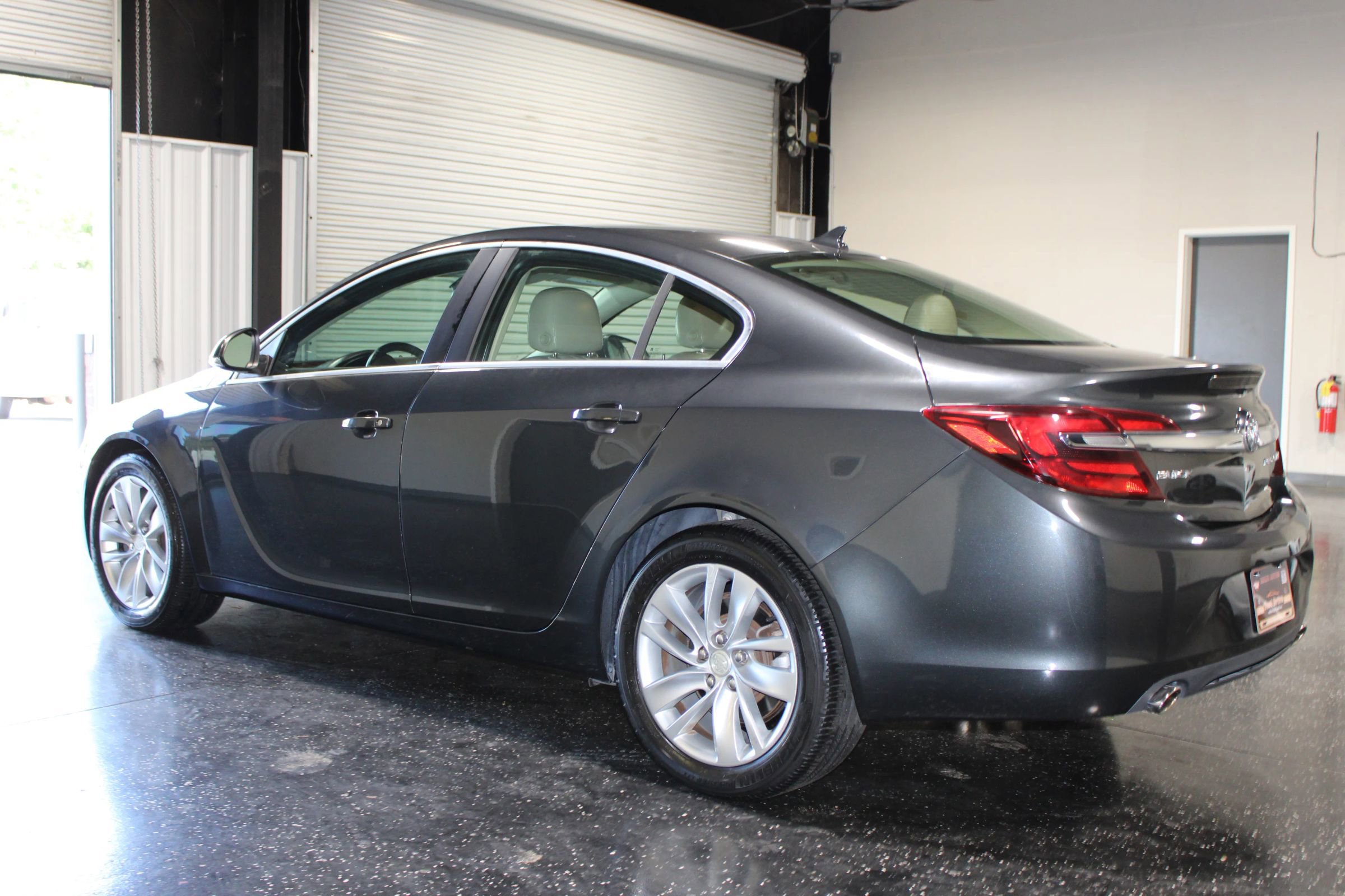 Used 2014 Buick Regal FWD image 5