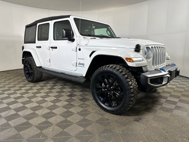 Used 2023 Jeep Wrangler Unlimited Sahara image 2