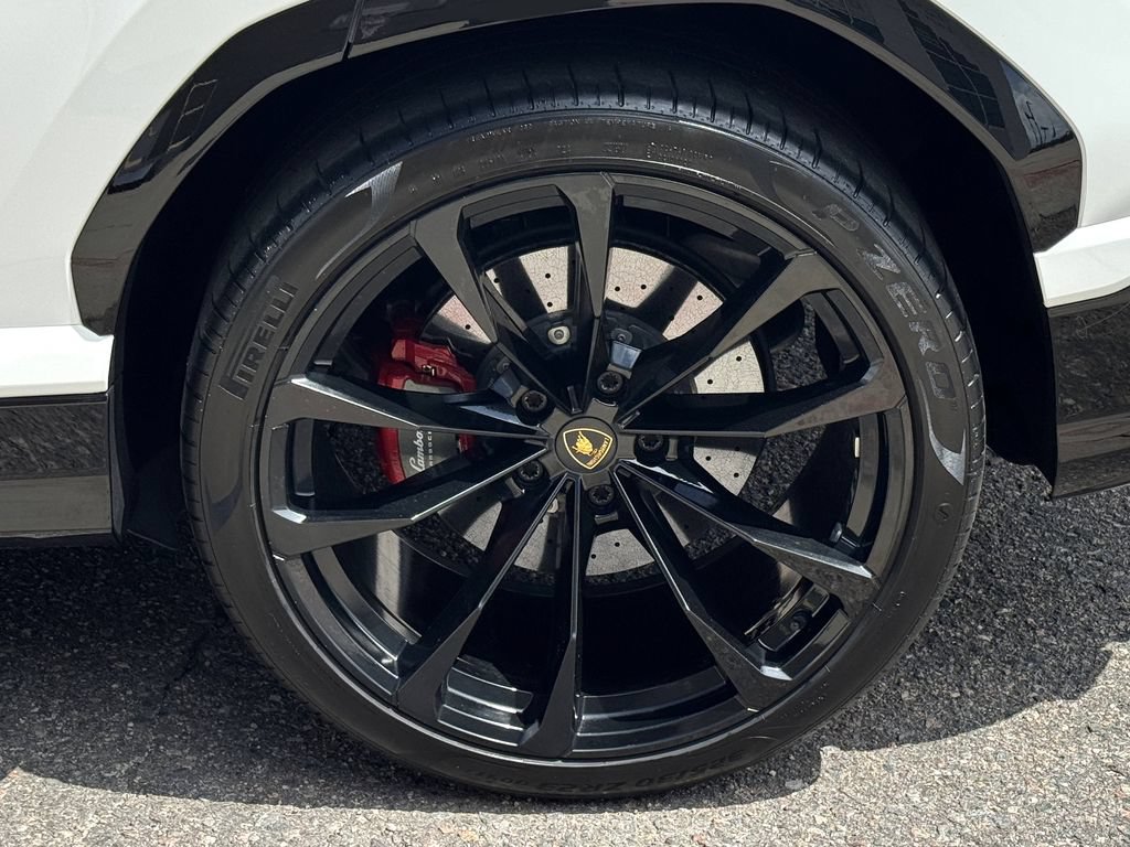 Used 2022 Lamborghini Urus AWD/4WD image 14
