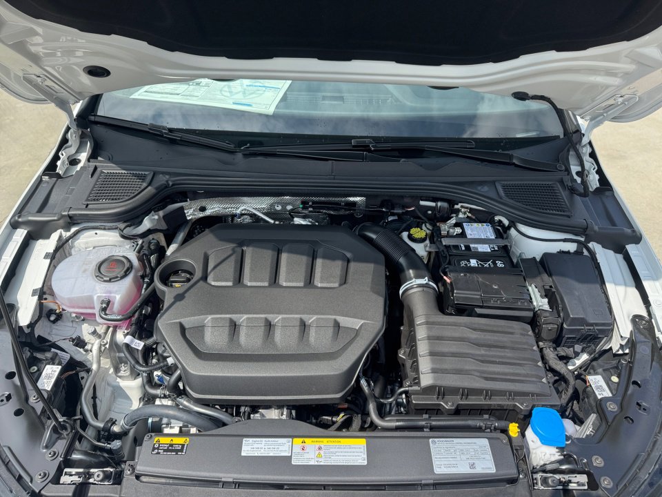 New 2025 Volkswagen GTI SE image 16