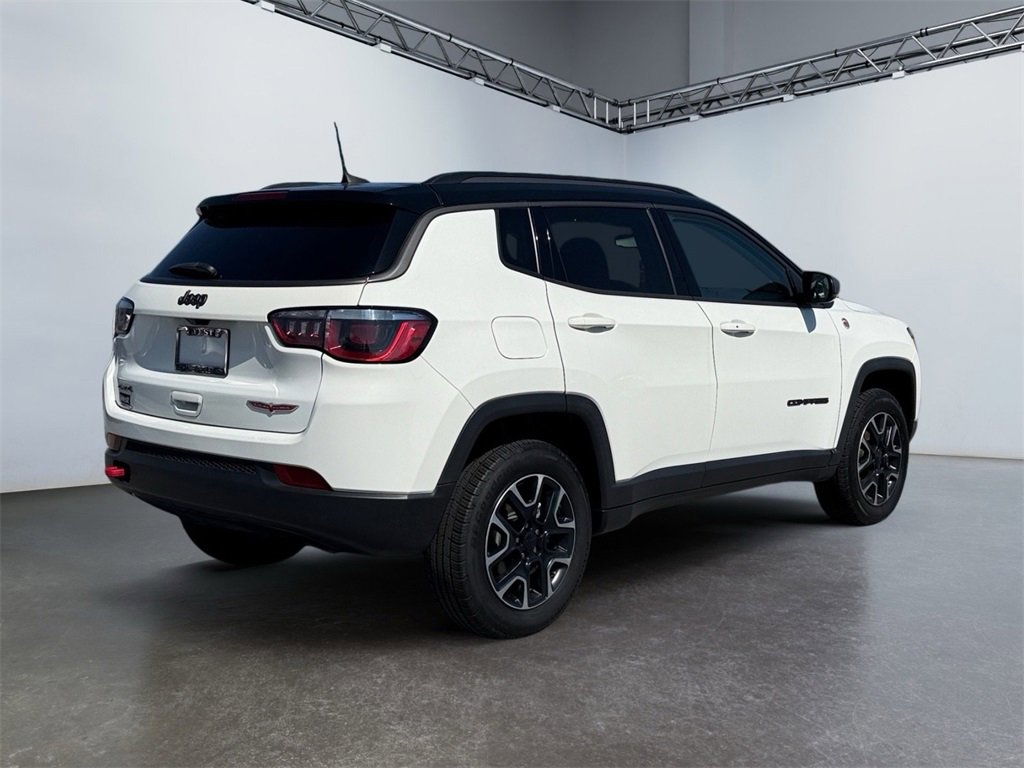Used 2019 Jeep Compass Trailhawk image 3