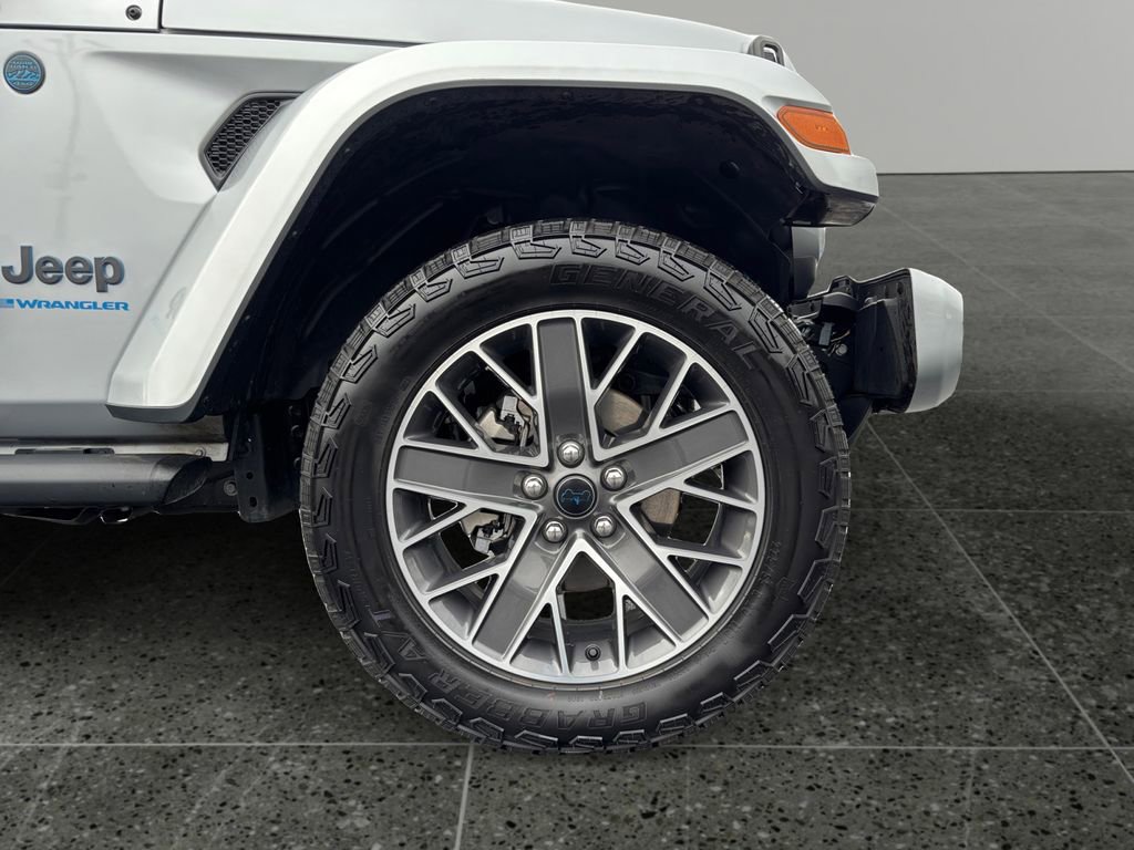 Used 2024 Jeep Wrangler High Altitude AWD/4WD image 9