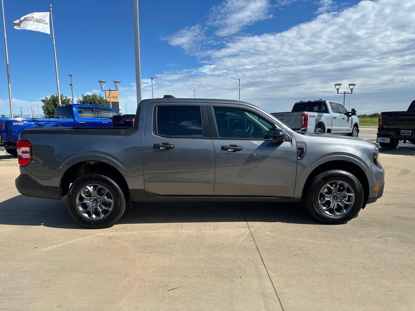 New 2026 Ford Maverick XLT w/ XLT Luxury Package FWD image 7