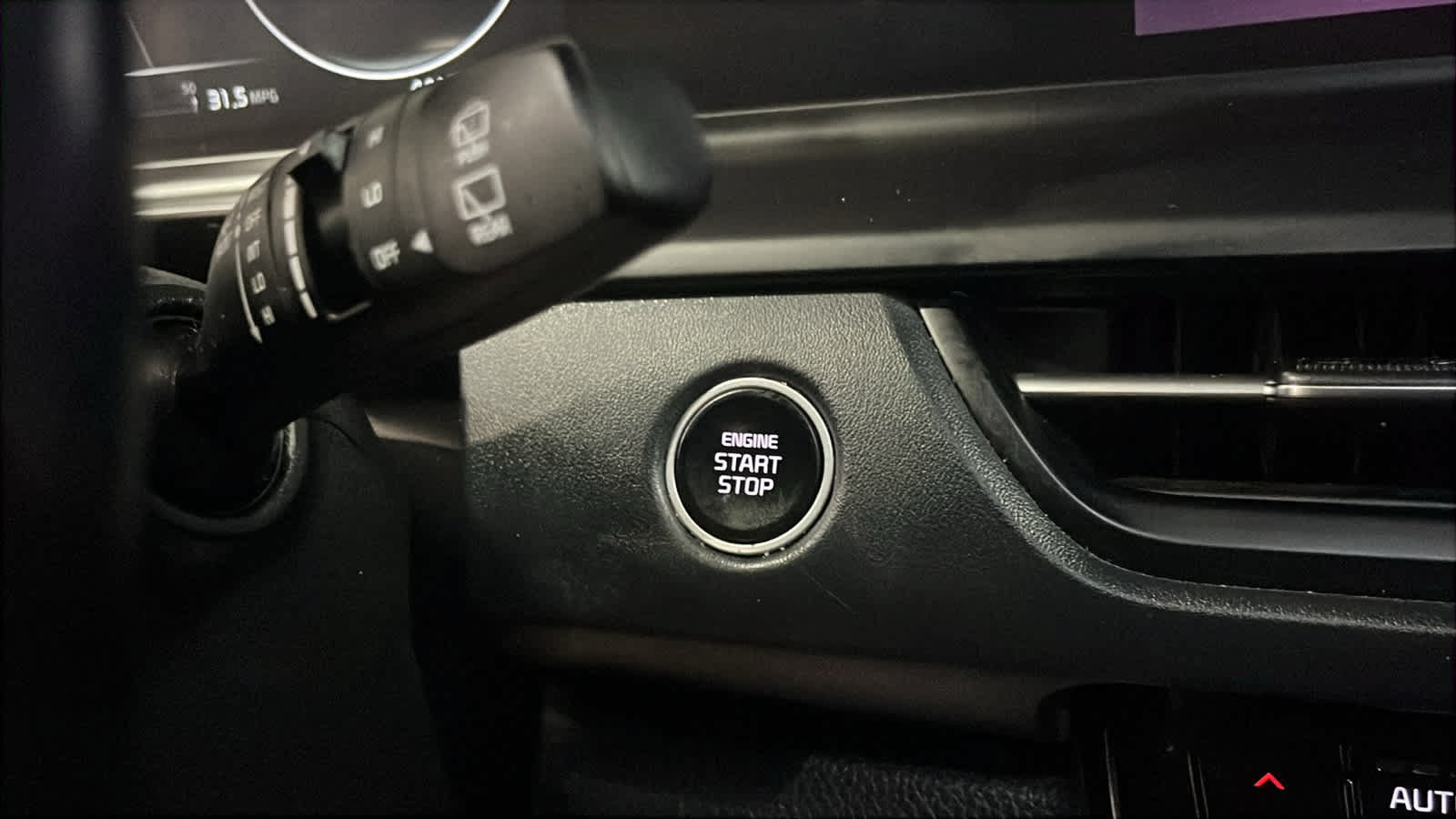Used 2024 Kia Seltos EX FWD image 20