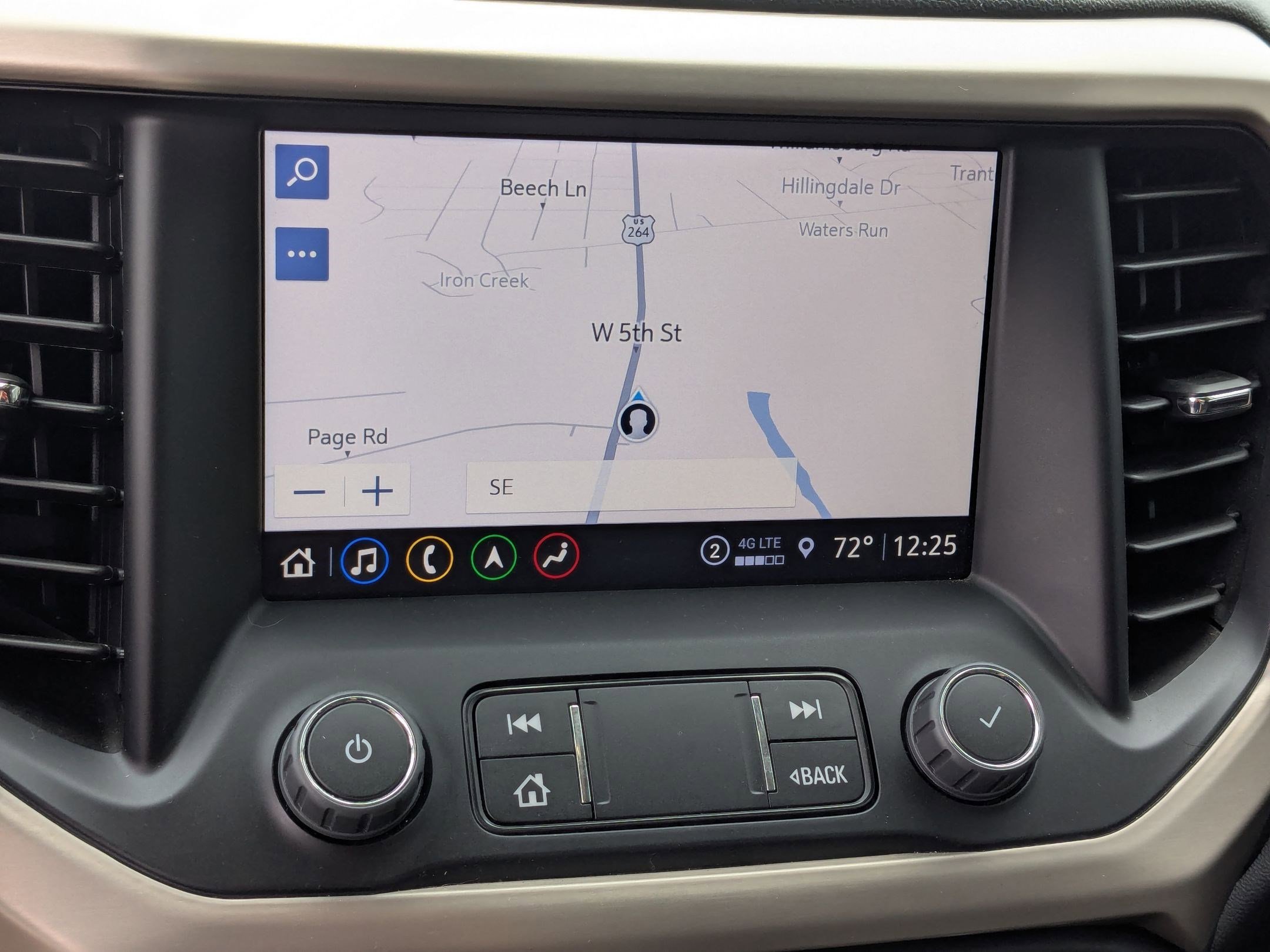 Used 2022 GMC Acadia Denali w/ Denali Technology Package image 26