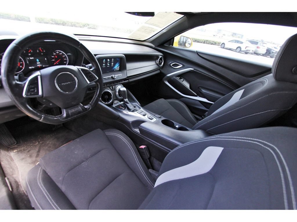 Used 2017 Chevrolet Camaro LT RWD image 29