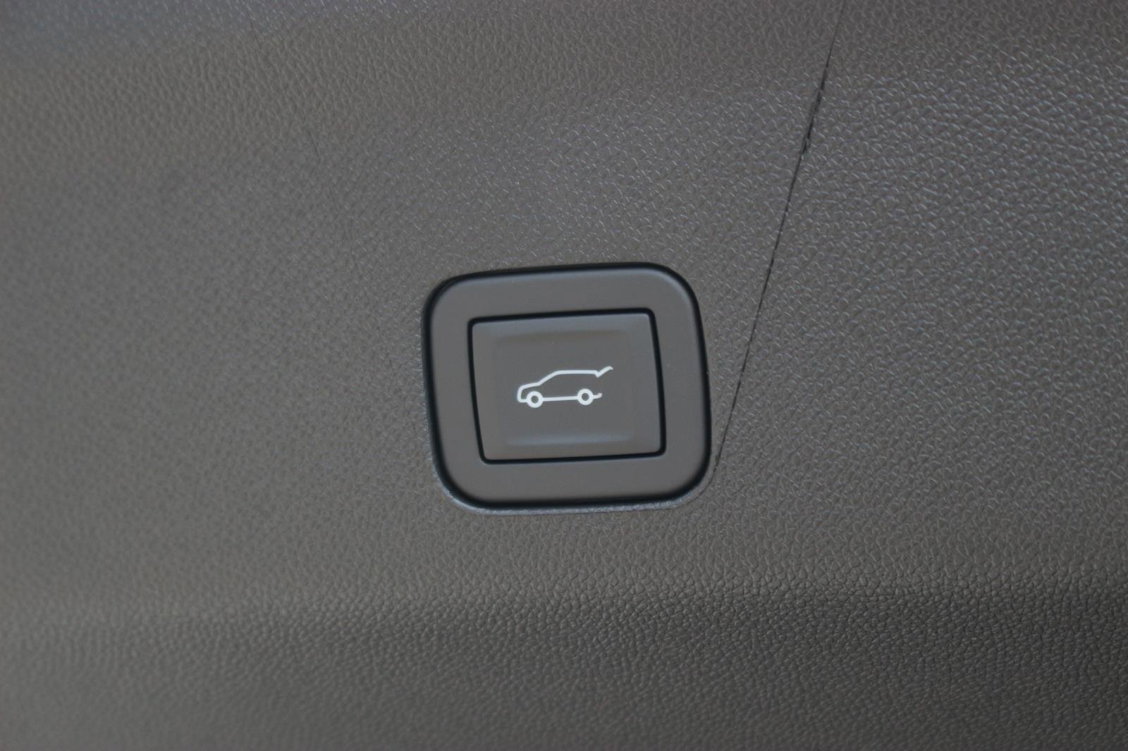 New 2026 Chevrolet Suburban LT w/ Comfort Package image 15