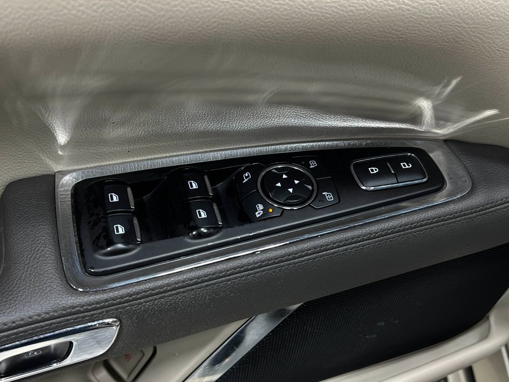 Used 2017 Lincoln Continental Select w/ Climate Package FWD image 17