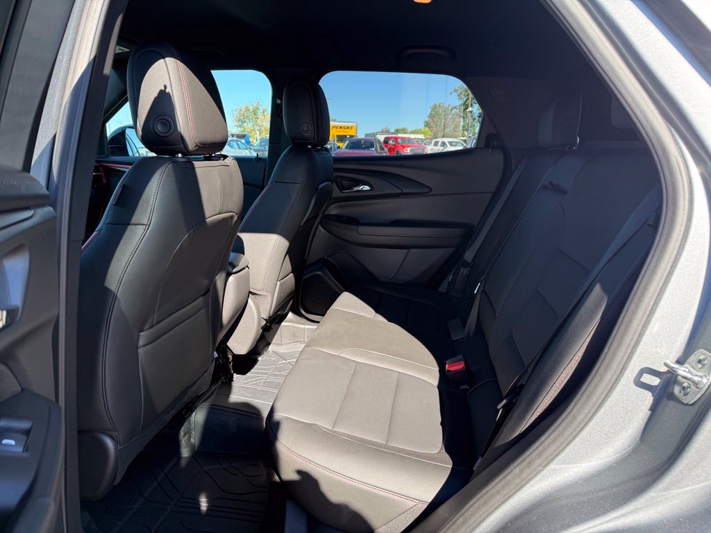 Used 2025 Chevrolet TrailBlazer RS AWD/4WD image 10