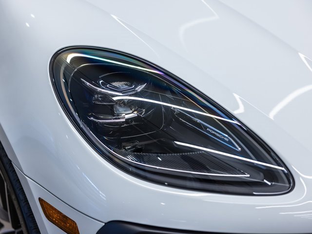 New 2026 Porsche Macan image 11