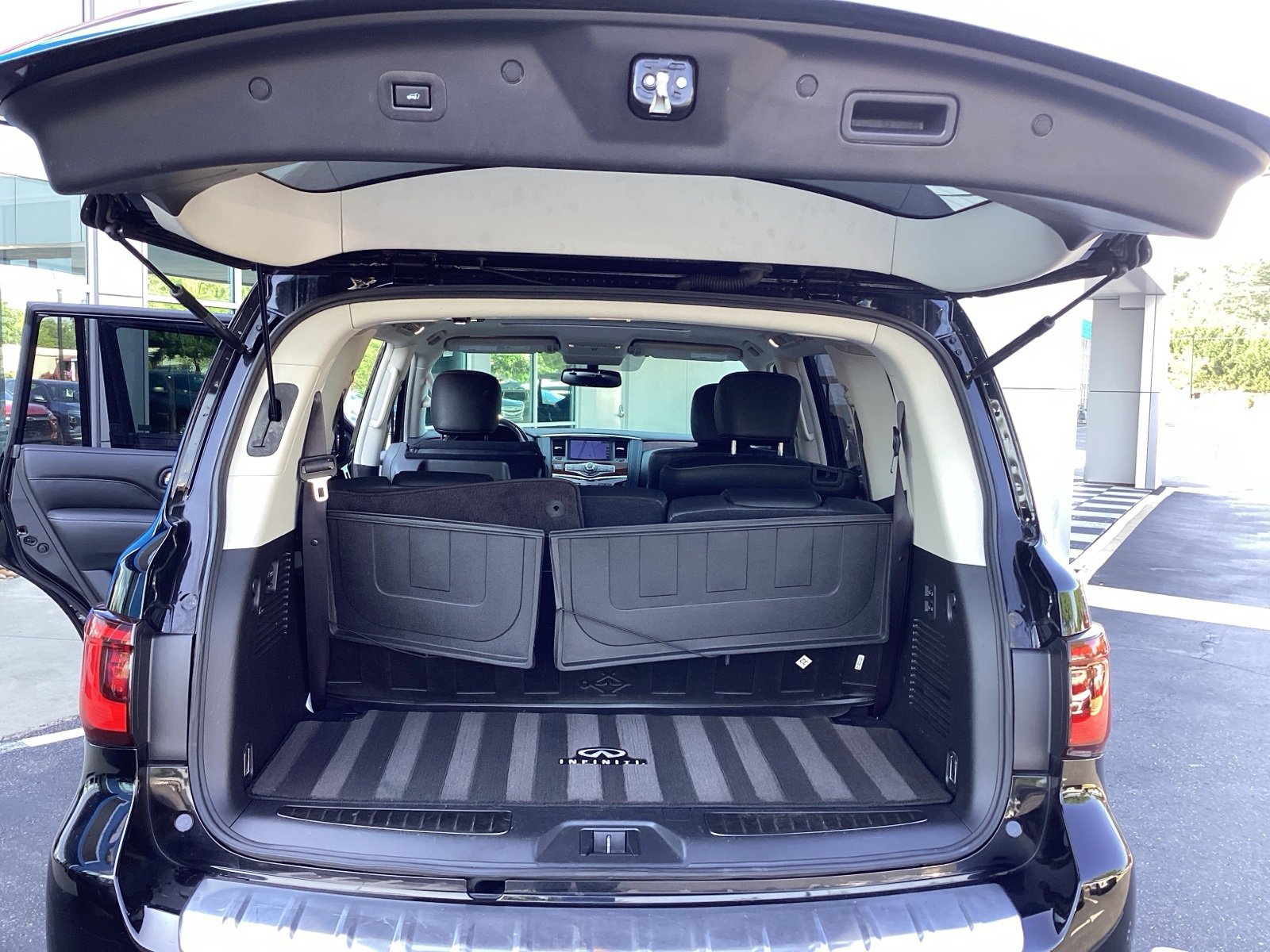 Used 2019 INFINITI QX80 Luxe w/ Proassist Package image 25