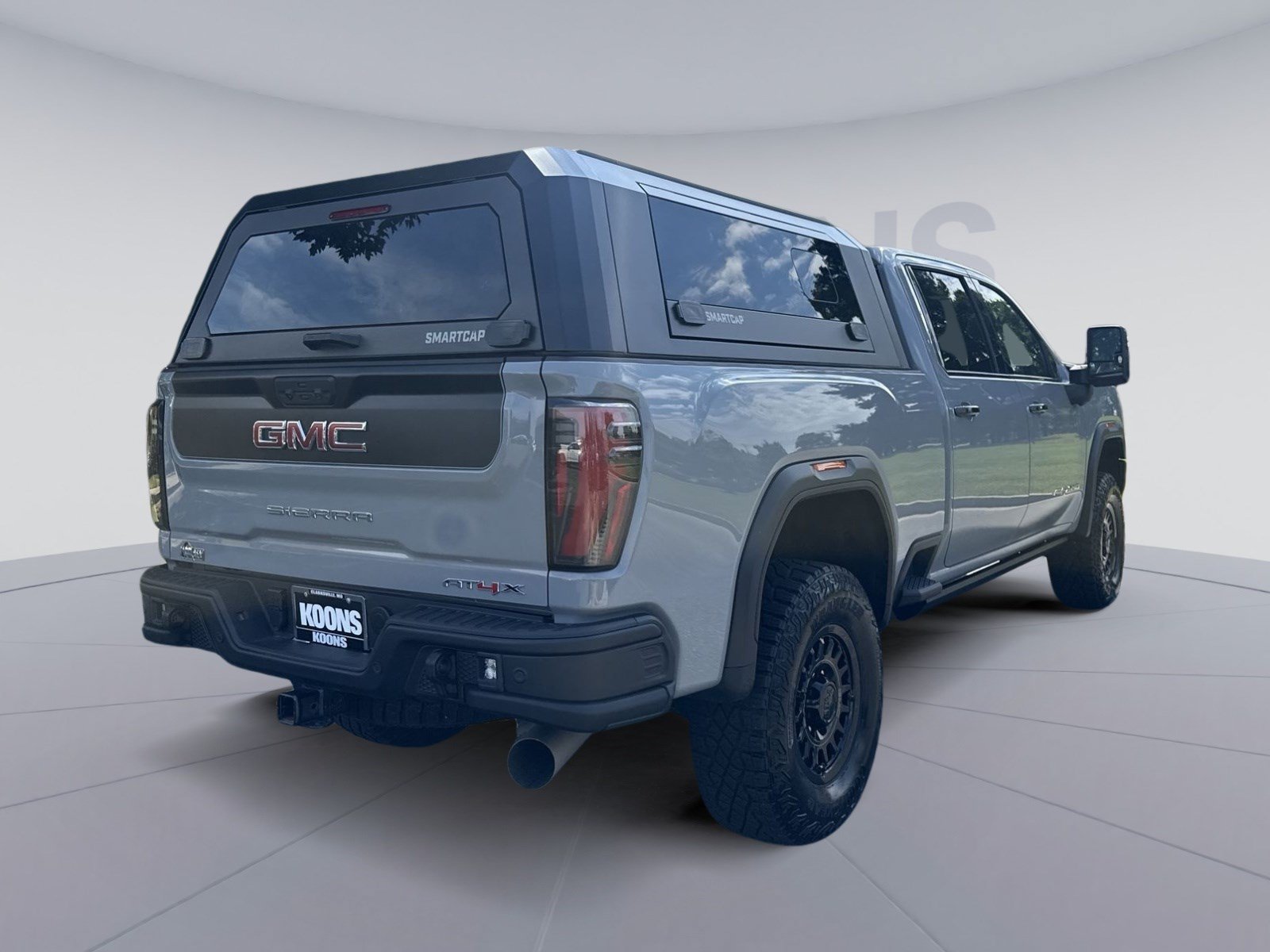 Used 2025 GMC Sierra 2500 AT4X w/ AT4X AEV Edition AWD/4WD image 7