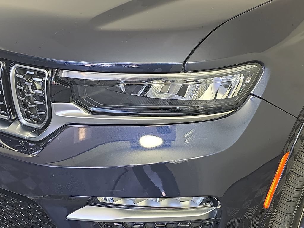 Used 2023 Jeep Grand Cherokee Summit AWD/4WD image 27