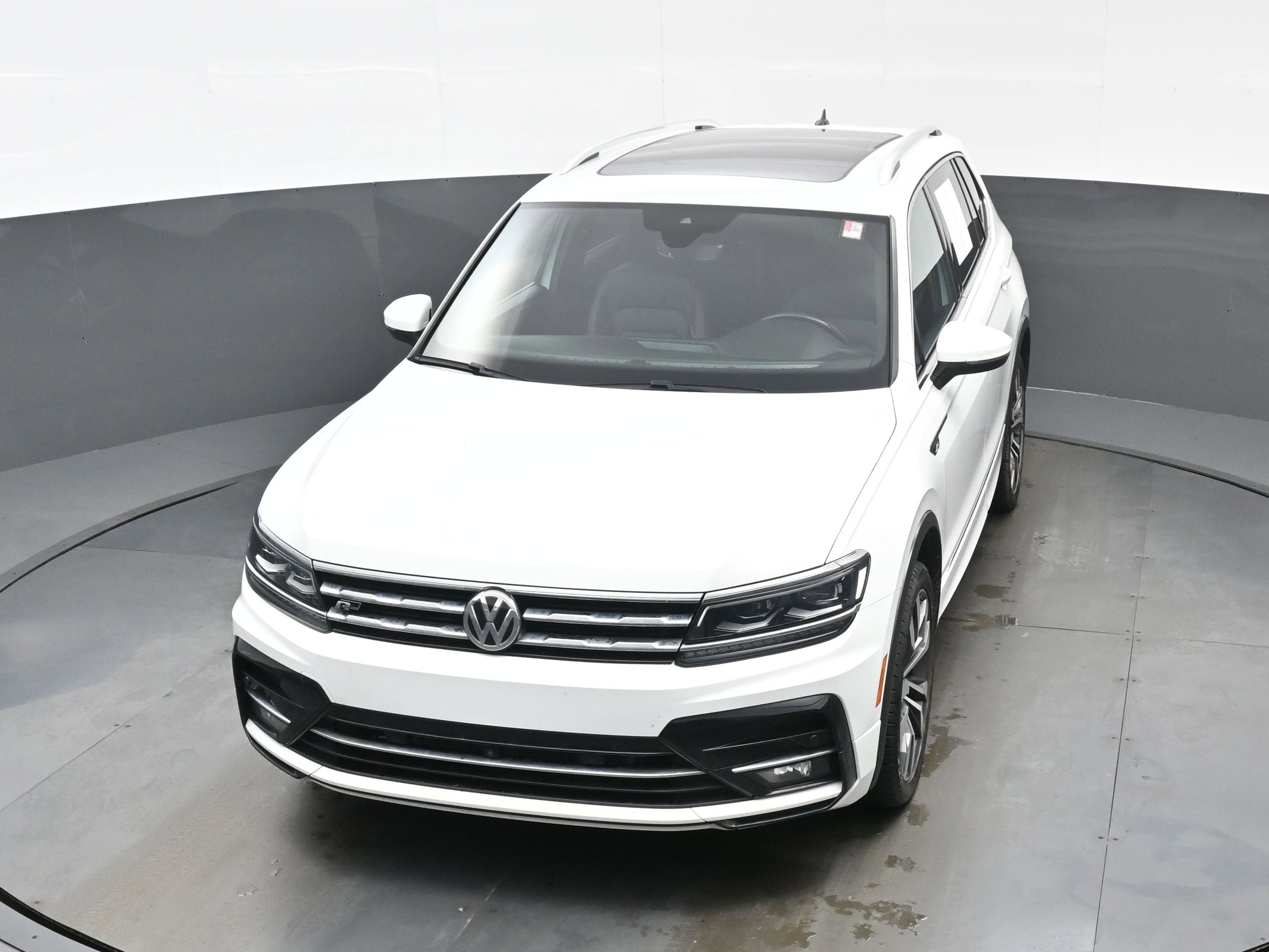 Used 2021 Volkswagen Tiguan SEL Premium R-Line image 42