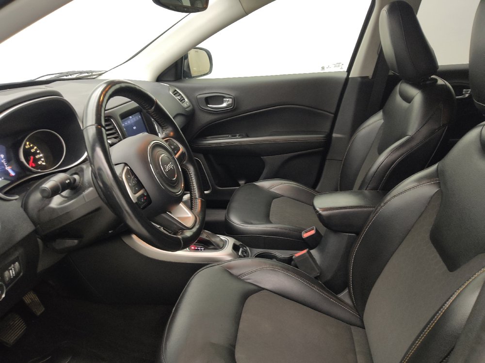 Used 2018 Jeep Compass Latitude w/ Popular Equipment Group AWD/4WD image 17