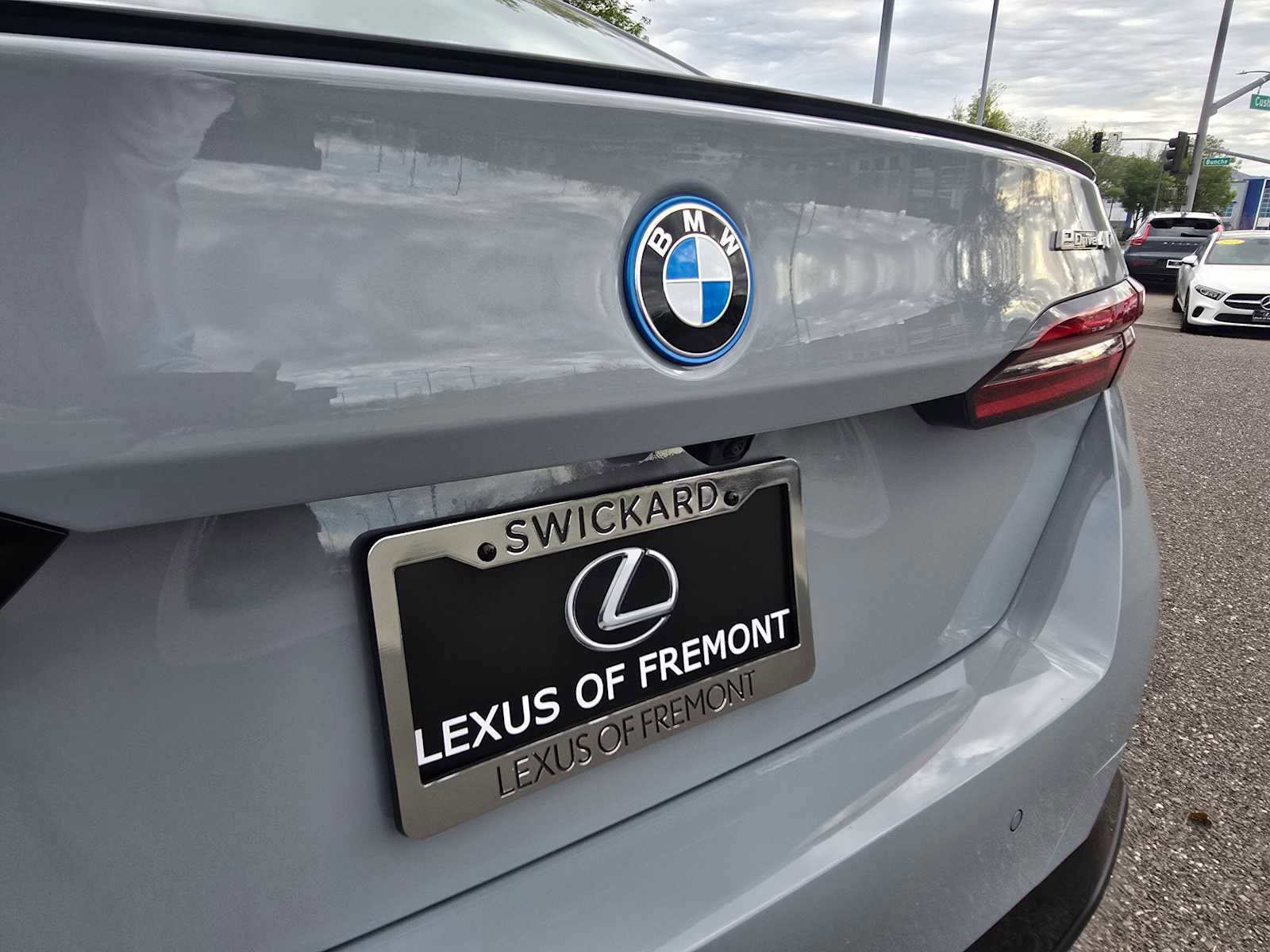 Used 2026 BMW i5 eDrive40 w/ M Sport Package image 16