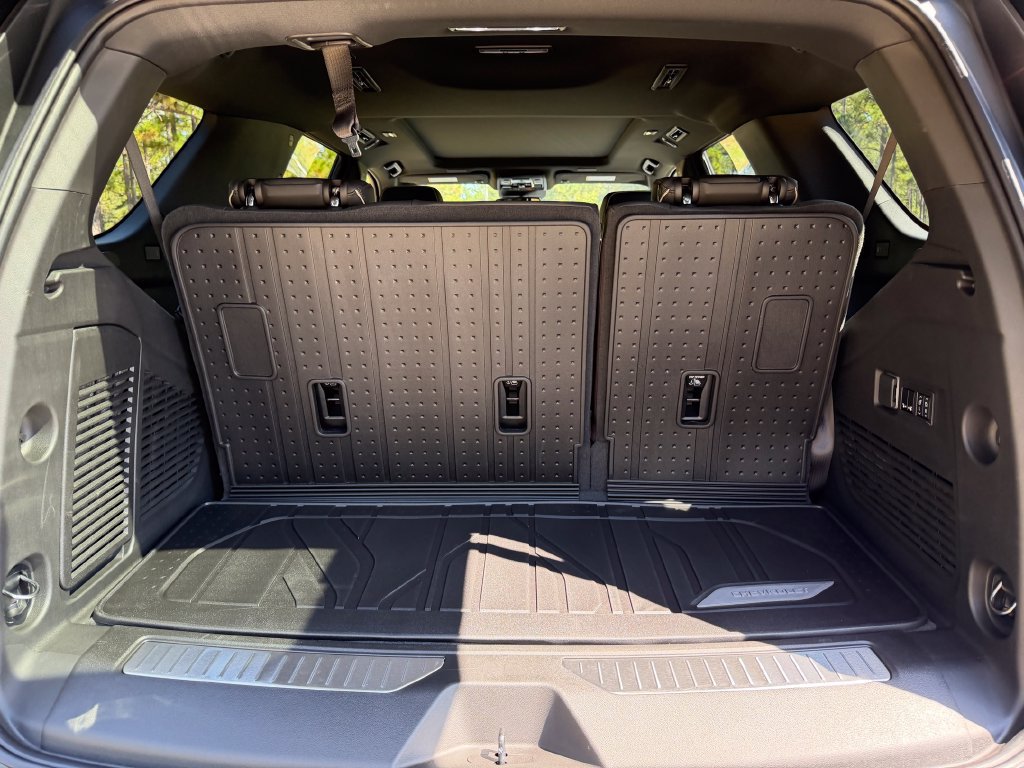 New 2027 Chevrolet Tahoe Premier w/ Sun And Tow Package RWD image 6