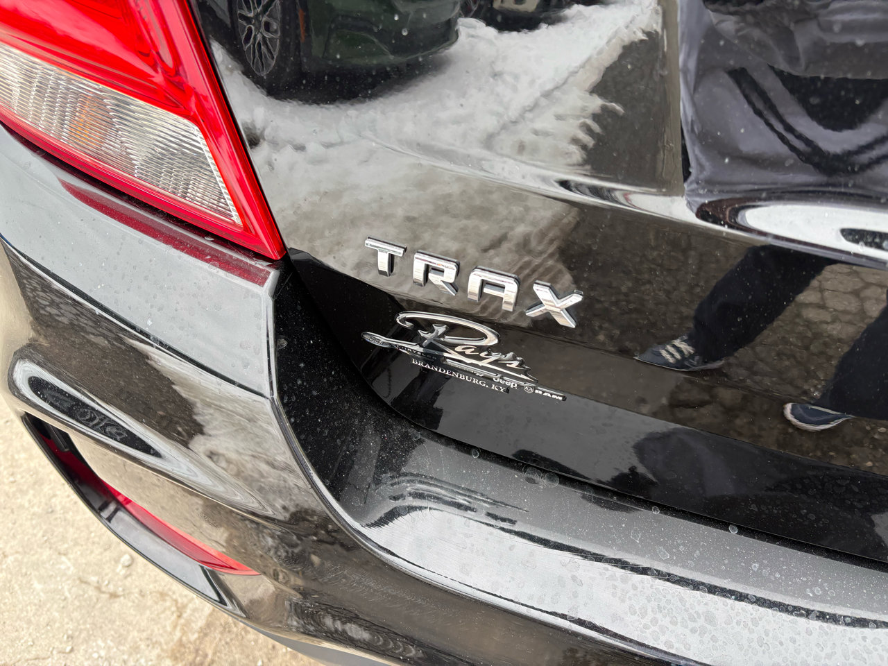 Used 2020 Chevrolet Trax LT w/ LT Convenience Package image 9