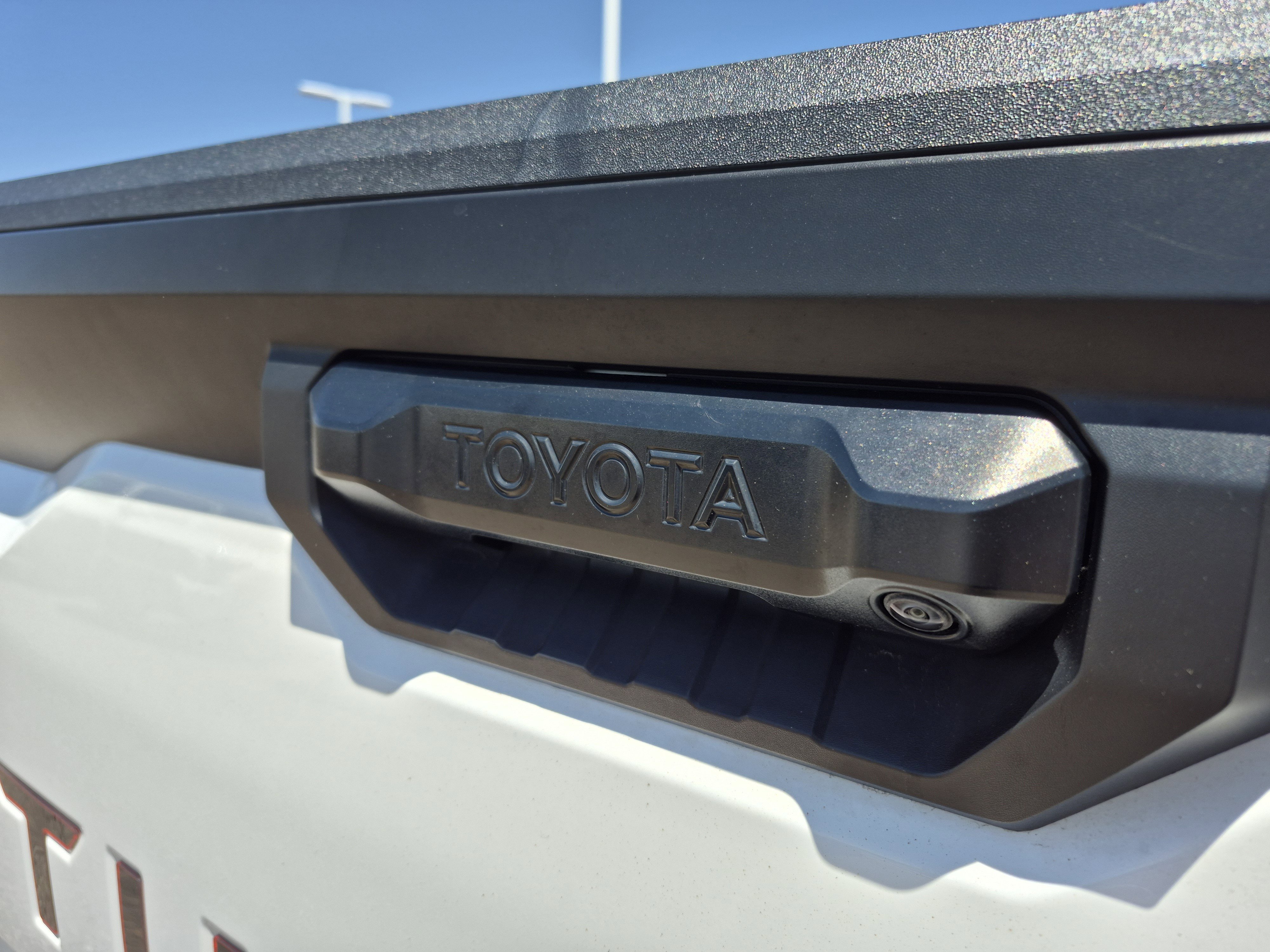 Used 2023 Toyota Tundra SR5 w/ SR5 Convenience Package AWD/4WD image 20