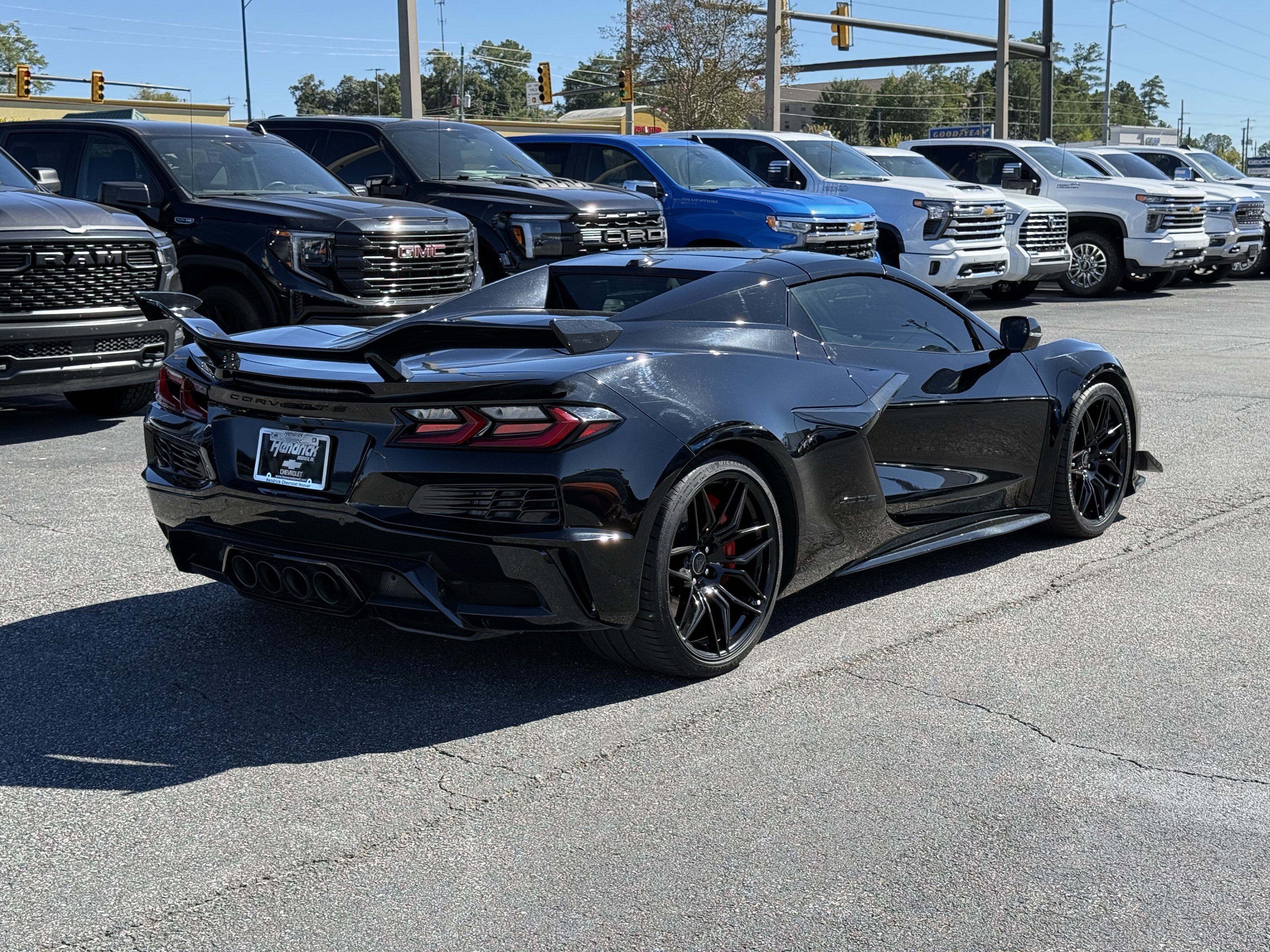Used 2024 Chevrolet Corvette Z06 w/ Stealth Interior Trim Package RWD image 11