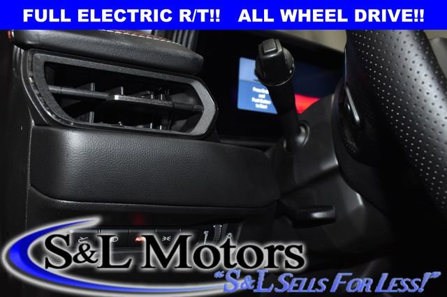 Used 2025 Dodge Charger R/T w/ Quick Order Package 25M R/T image 23