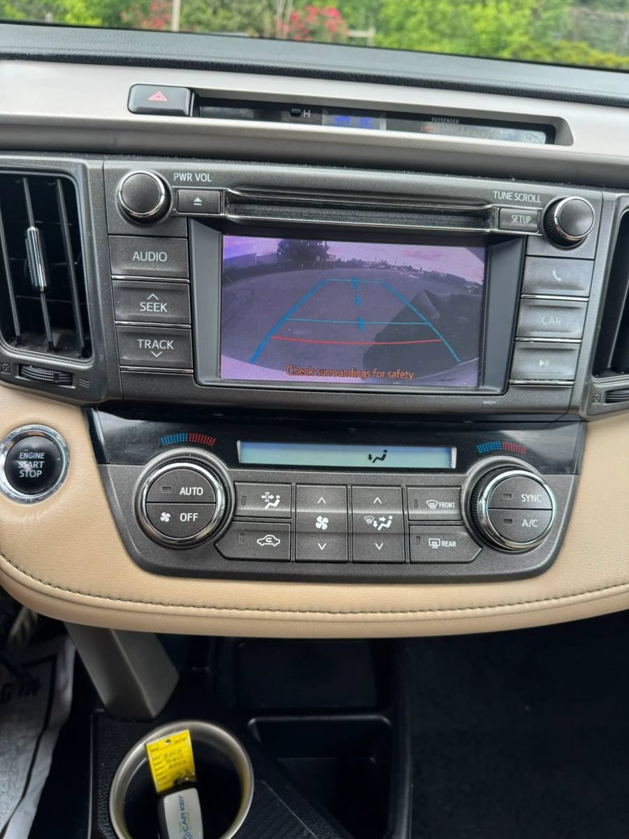 Used 2013 Toyota RAV4 Limited AWD/4WD image 20