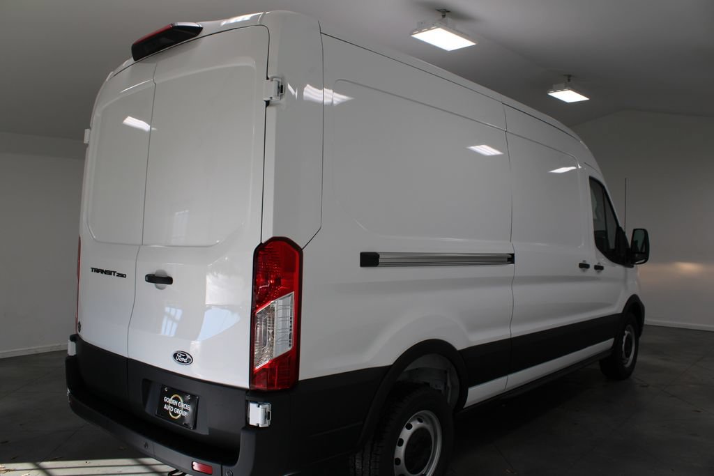 New 2026 Ford Transit 250 148 Medium Roof w/ Load Area Protection Package RWD image 8